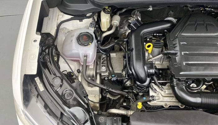 2024 Volkswagen TAIGUN COMFORTLINE 1.0 TSI MT, Petrol, Manual, 9,999 km, Engine View - Right