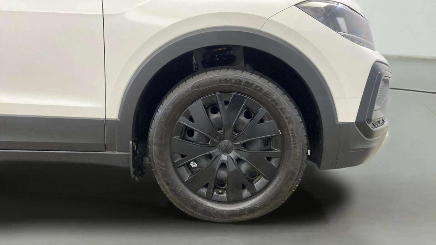 2024 Volkswagen TAIGUN COMFORTLINE 1.0 TSI MT, Petrol, Manual, 10,143 km, Right Front Wheel