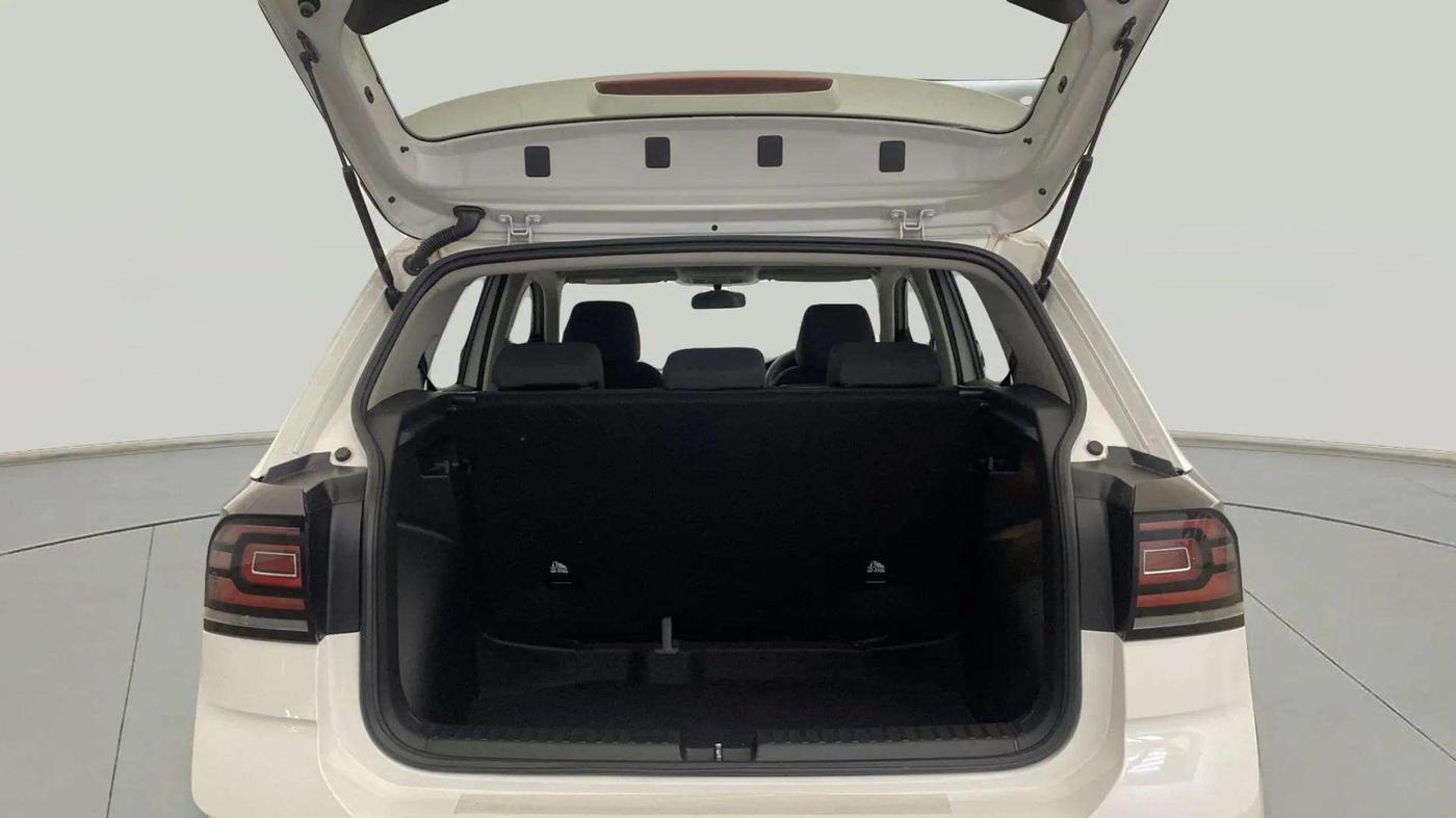 2024 Volkswagen TAIGUN COMFORTLINE 1.0 TSI MT, Petrol, Manual, 10,143 km, Boot Open Zoomed View