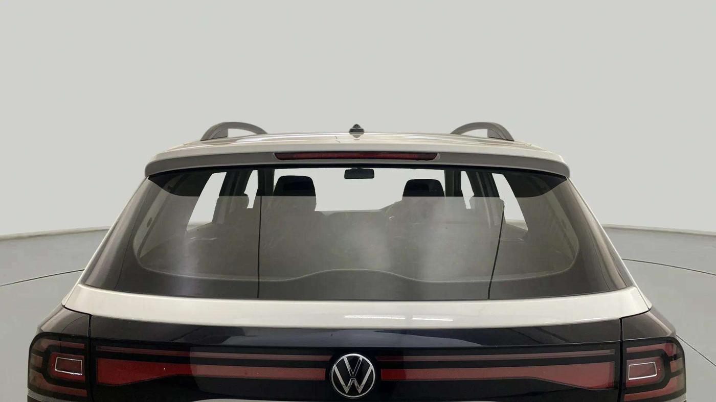 2024 Volkswagen TAIGUN COMFORTLINE 1.0 TSI MT, Petrol, Manual, 10,143 km, Rear Windshield