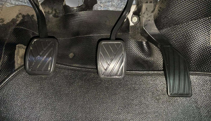2020 Maruti S Cross ZETA 1.5, Petrol, Manual, 53,318 km, Pedals