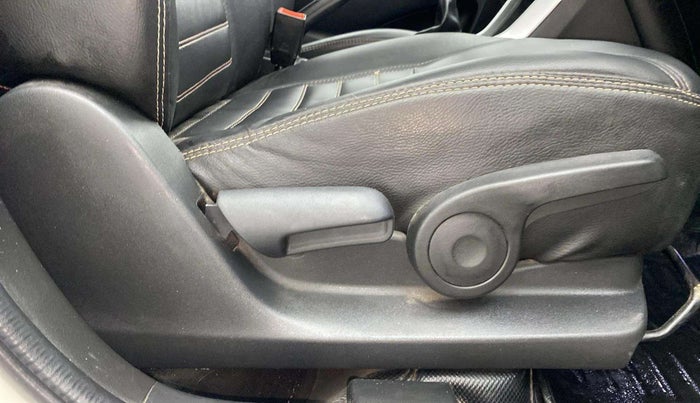 2020 Maruti S Cross ZETA 1.5, Petrol, Manual, 53,318 km, Driver Side Adjustment Panel