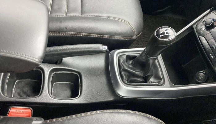 2020 Maruti S Cross ZETA 1.5, Petrol, Manual, 53,318 km, Gear Lever