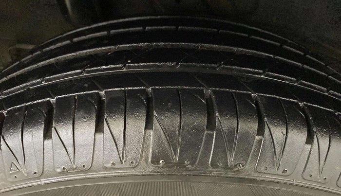 2022 Hyundai VENUE SX 1.2 PETROL, Petrol, Manual, 22,929 km, Right Rear Tyre Tread