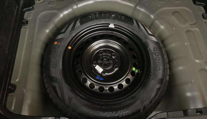 2022 Hyundai VENUE SX 1.2 PETROL, Petrol, Manual, 22,929 km, Spare Tyre