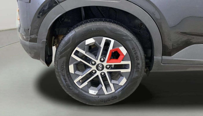 2022 Hyundai VENUE SX 1.2 PETROL, Petrol, Manual, 22,929 km, Right Rear Wheel