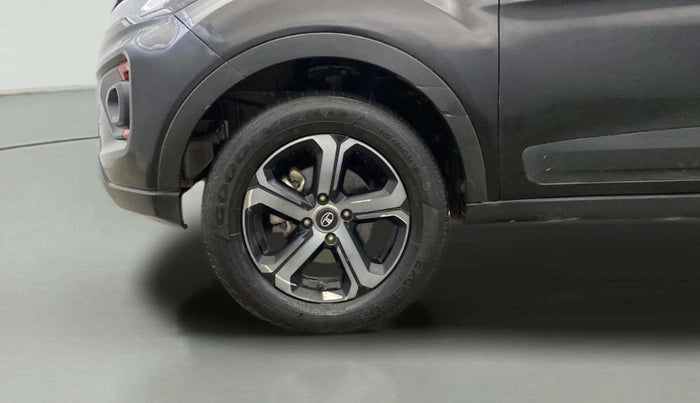 2023 Tata NEXON XZA PLUS LUX SUNROOF DARK DIESEL, Diesel, Automatic, 28,965 km, Left Front Wheel