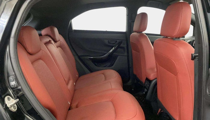 2023 Tata NEXON XZA PLUS LUX SUNROOF DARK DIESEL, Diesel, Automatic, 28,965 km, Right Side Rear Door Cabin