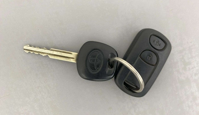 2012 Toyota Etios G, Petrol, Manual, 65,705 km, Key Close Up
