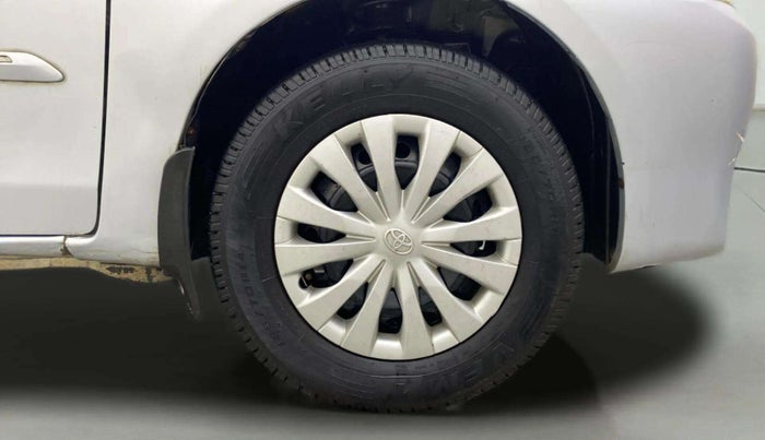 2012 Toyota Etios G, Petrol, Manual, 65,705 km, Right Front Wheel