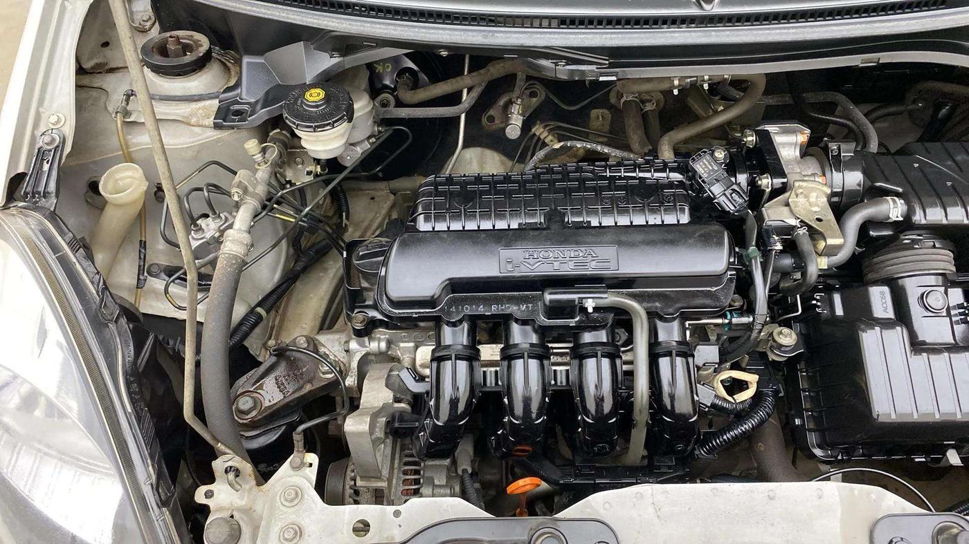 2014 Honda Brio S MT, Petrol, Manual, 64,374 km, Engine View - Right