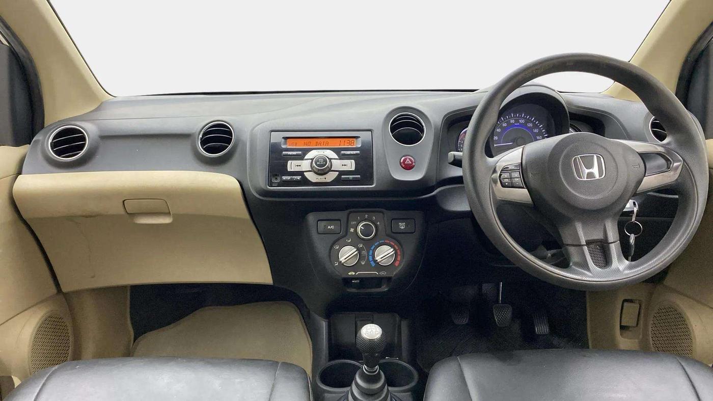 2014 Honda Brio S MT, Petrol, Manual, 64,374 km, Dashboard