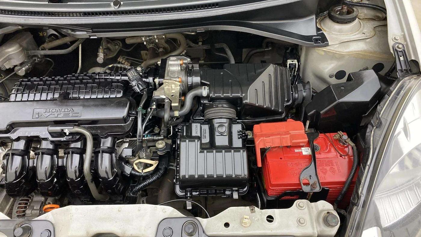 2014 Honda Brio S MT, Petrol, Manual, 64,374 km, Engine View - Left