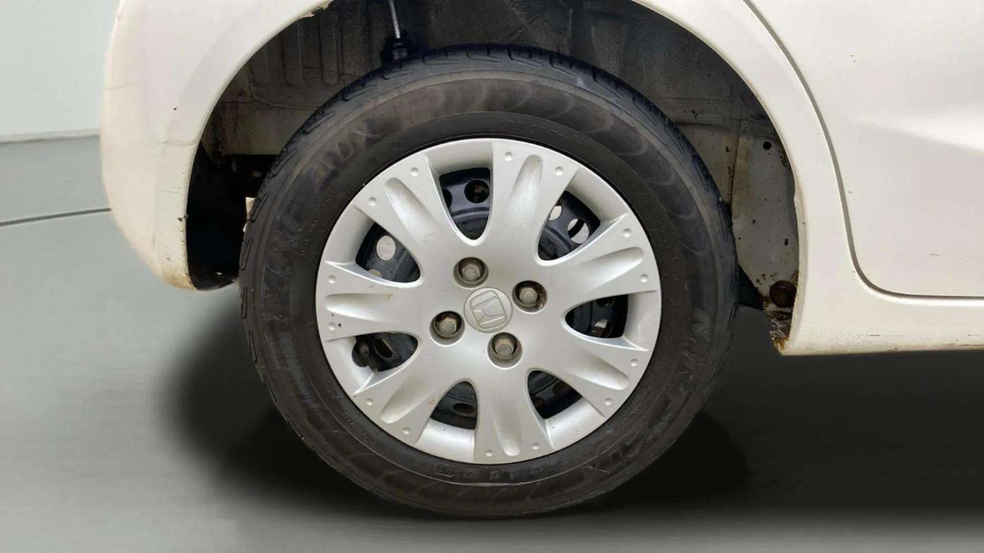 2014 Honda Brio S MT, Petrol, Manual, 64,374 km, Right Rear Wheel