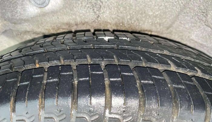 2014 Hyundai i10 MAGNA 1.1, Petrol, Manual, 14,552 km, Right Rear Tyre Tread