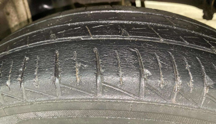2012 Maruti Alto LXI, Petrol, Manual, 56,611 km, Left Rear Tyre Tread