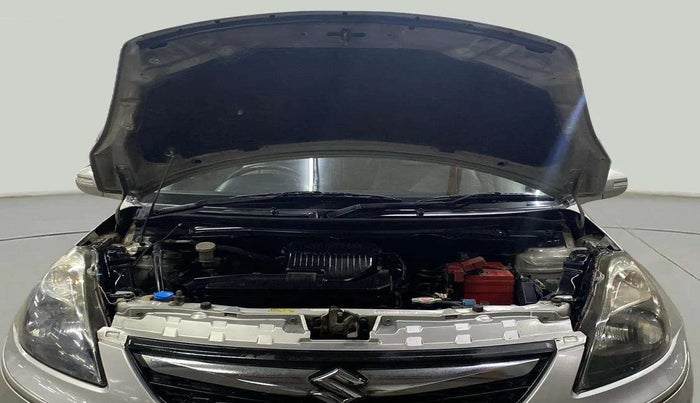 2016 Maruti Swift Dzire VXI, CNG, Manual, 91,055 km, Open Bonet
