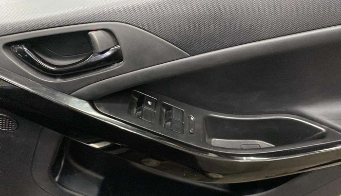 2022 Tata NEXON XZ PLUS (HS) PETROL DARK EDITION, Petrol, Manual, 5,955 km, Driver Side Door Panels Control