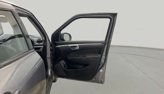 2015 Maruti Swift VXI, Petrol, Manual, 50,033 km, RHS Front Door