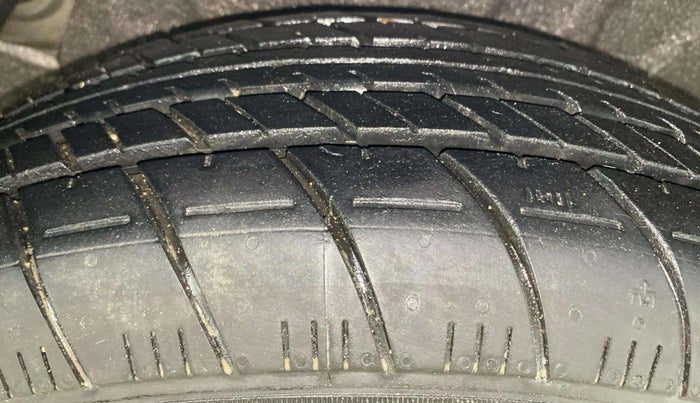 2012 Hyundai i20 MAGNA 1.2, Petrol, Manual, 77,419 km, Right Rear Tyre Tread