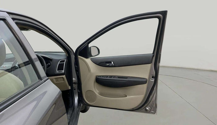 2012 Hyundai i20 MAGNA 1.2, Petrol, Manual, 77,419 km, RHS Front Door
