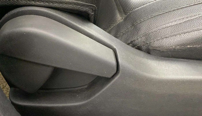 2022 Nissan MAGNITE XE, Petrol, Manual, 56,237 km, Driver Side Adjustment Panel