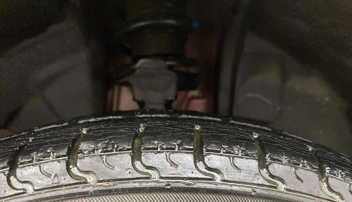 2018 Renault Kwid RXT 1.0, Petrol, Manual, 48,574 km, Right Front Tyre Tread