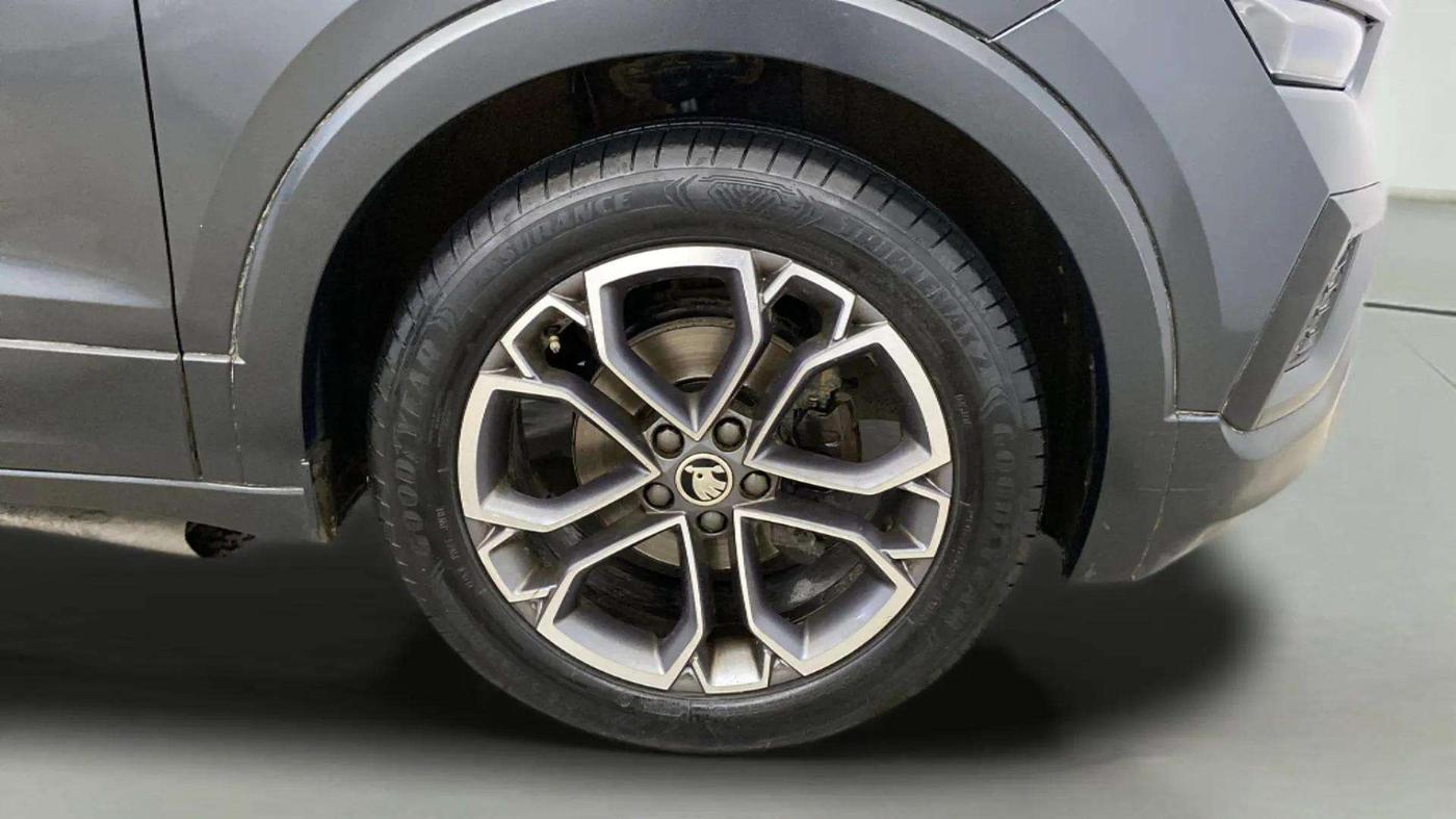 2021 Skoda KUSHAQ STYLE 1.0L TSI AT, Petrol, Automatic, 54,778 km, Right Front Wheel