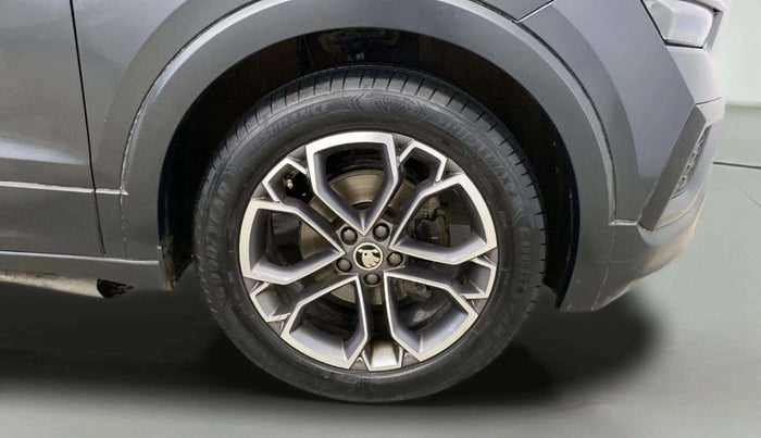 2021 Skoda KUSHAQ STYLE 1.0L TSI AT, Petrol, Automatic, 54,778 km, Right Front Wheel