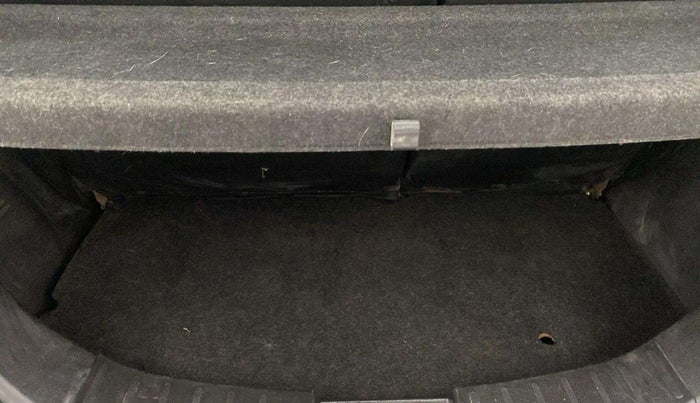 2016 Maruti Wagon R 1.0 VXI, Petrol, Manual, 82,775 km, Boot Inside