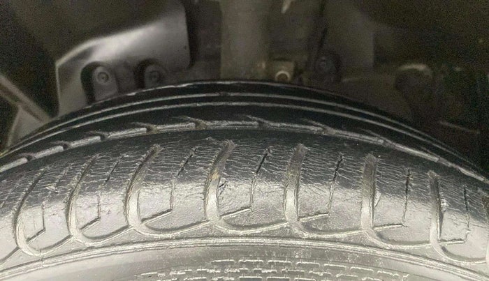 2016 Ford Ecosport TITANIUM 1.5L DIESEL, Diesel, Manual, 68,660 km, Left Front Tyre Tread