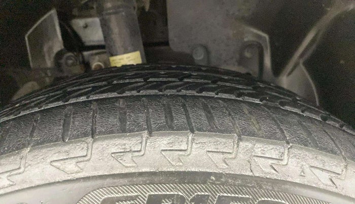 2016 Ford Ecosport TITANIUM 1.5L DIESEL, Diesel, Manual, 68,660 km, Right Front Tyre Tread