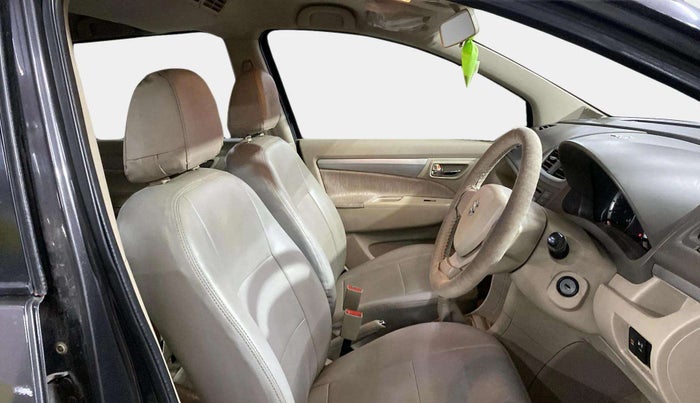 2015 Maruti Ertiga VXI CNG, CNG, Manual, 24,340 km, Right Side Front Door Cabin