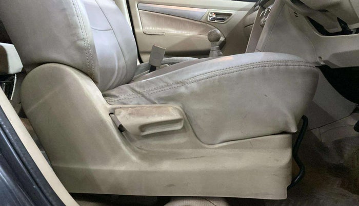 2015 Maruti Ertiga VXI CNG, CNG, Manual, 24,340 km, Driver Side Adjustment Panel
