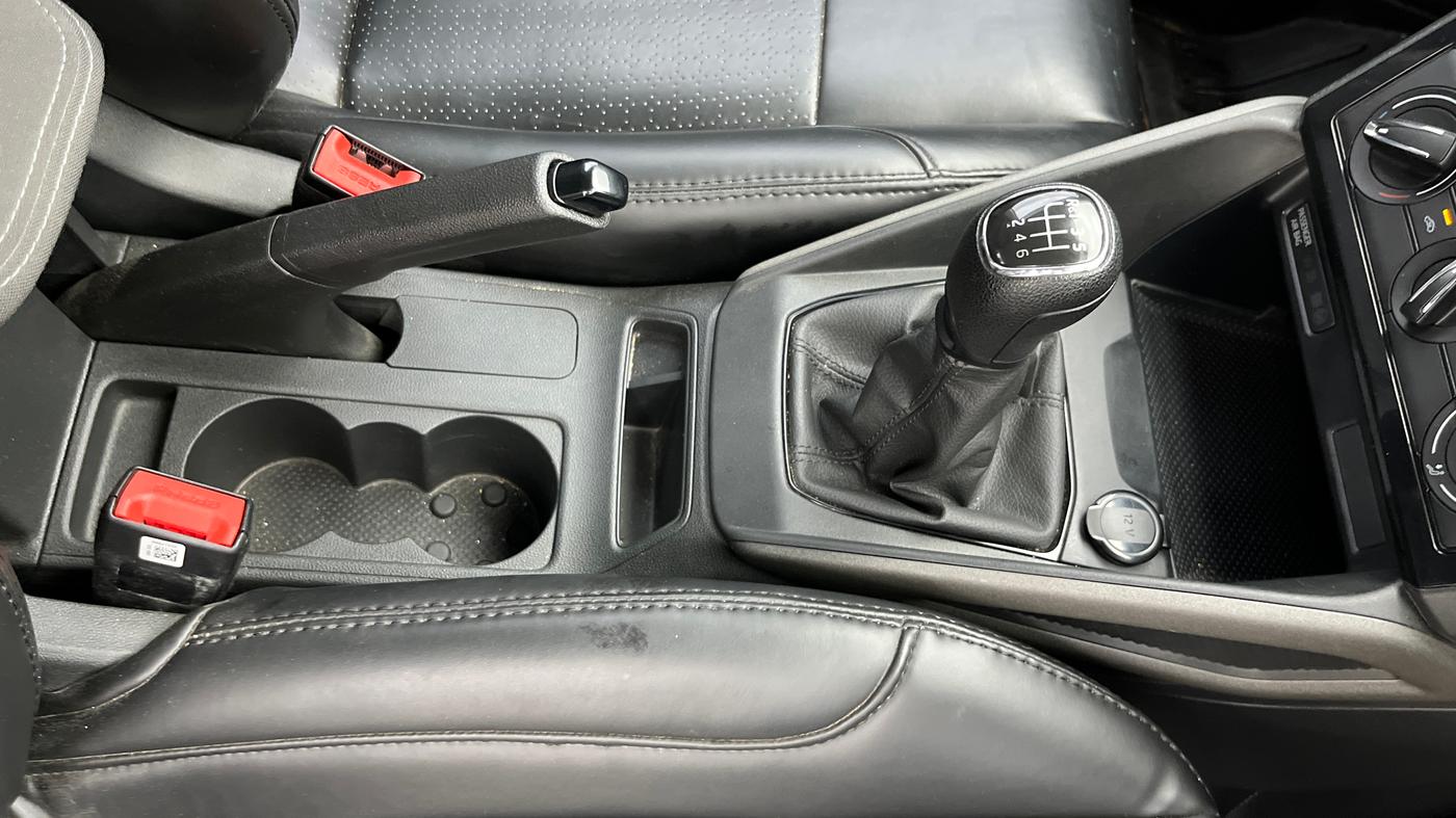 2025 Skoda Kylaq Signature, Petrol, Manual, 15,643 km, Gear Lever