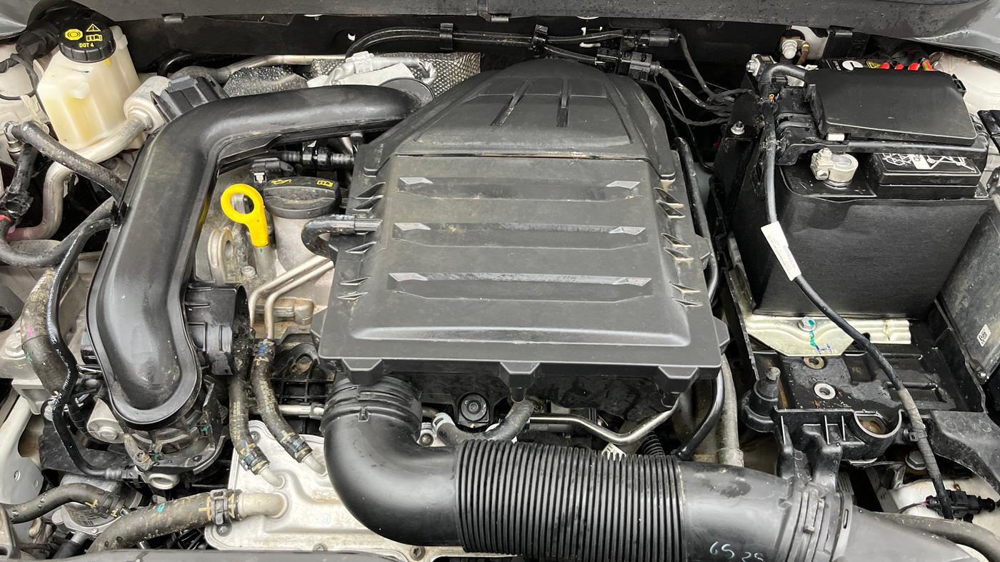 2025 Skoda Kylaq Signature, Petrol, Manual, 15,643 km, Engine View