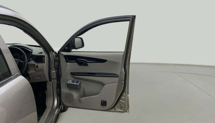 2017 Mahindra Kuv100 K2 D 6 STR, Diesel, Manual, 41,416 km, RHS Front Door