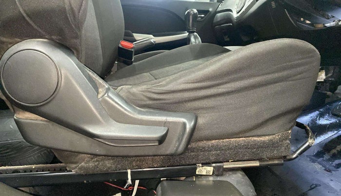 2018 Maruti Baleno DELTA PETROL 1.2, Petrol, Manual, 60,543 km, Driver Side Adjustment Panel