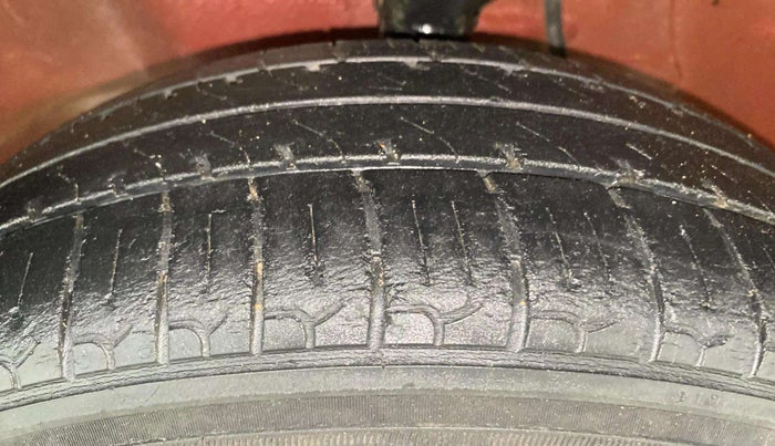 2017 Maruti Alto K10 VXI, Petrol, Manual, 70,444 km, Left Front Tyre Tread