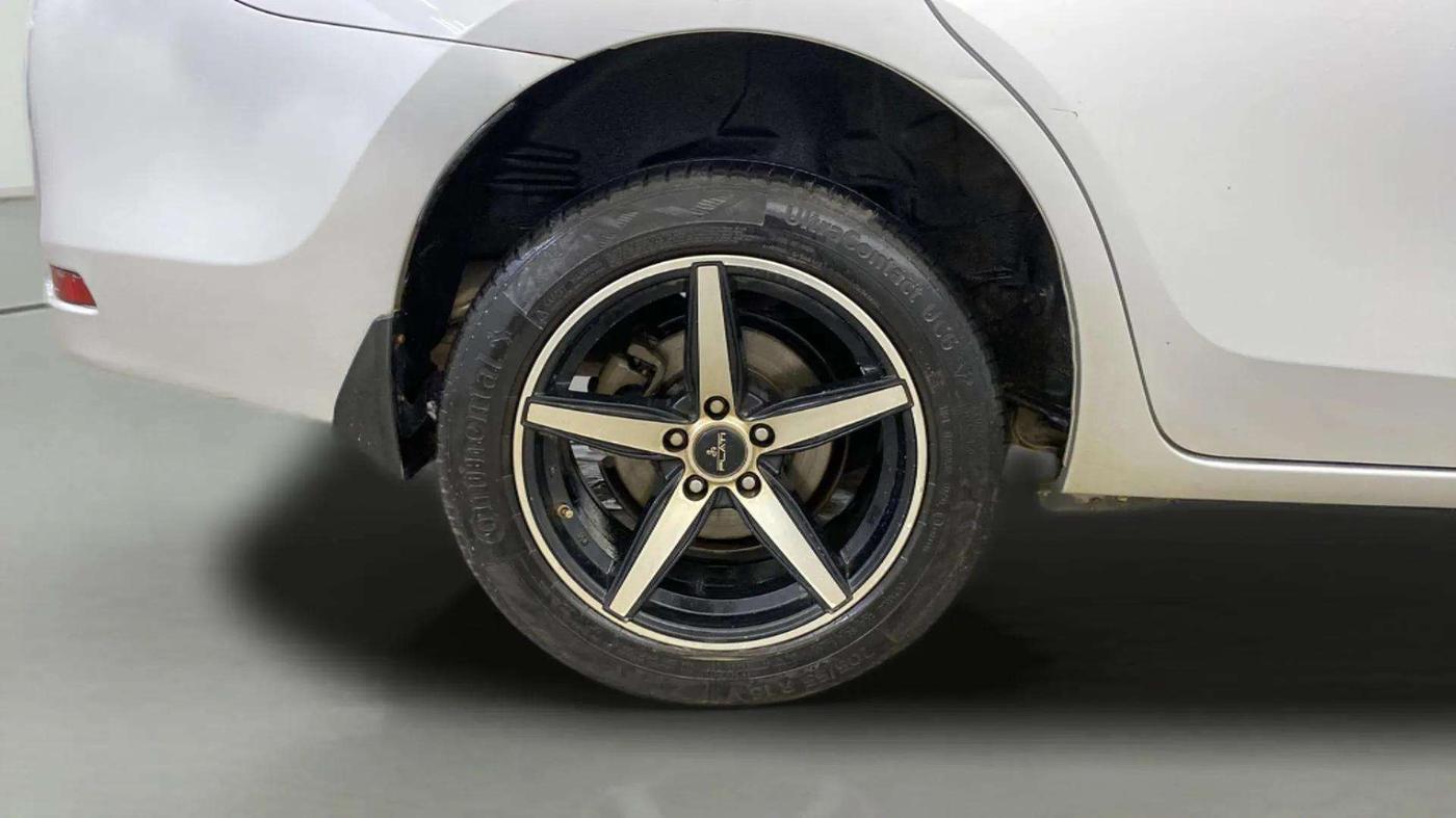2018 Toyota Corolla Altis G PETROL, Petrol, Manual, 94,710 km, Right Rear Wheel
