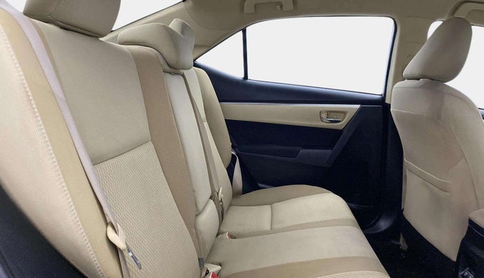 2018 Toyota Corolla Altis G PETROL, Petrol, Manual, 94,710 km, Right Side Rear Door Cabin