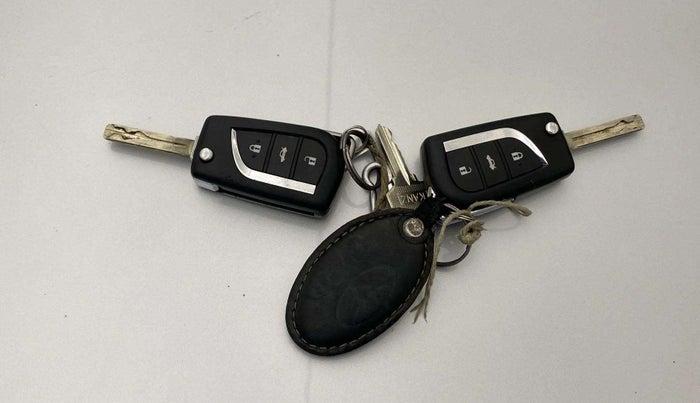 2018 Toyota Corolla Altis G PETROL, Petrol, Manual, 94,710 km, Key Close Up