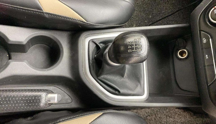 2019 Hyundai Creta E PLUS 1.4 DIESEL, Diesel, Manual, 1,08,262 km, Gear Lever