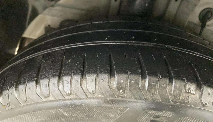 2015 Hyundai Elite i20 ASTA 1.2, Petrol, Manual, 75,060 km, Right Rear Tyre Tread