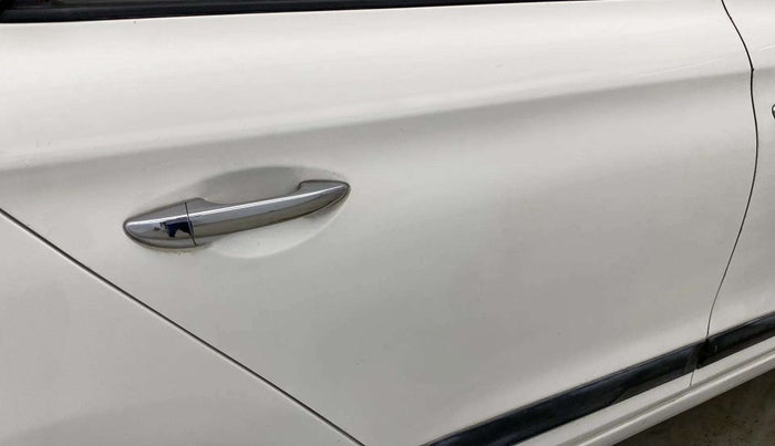 2015 Hyundai Elite i20 ASTA 1.2, Petrol, Manual, 75,060 km, Right rear door - Paint minor damage