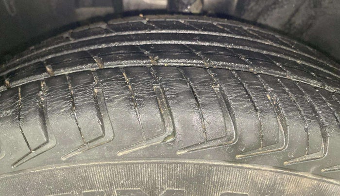 2019 Datsun Redi Go A, Petrol, Manual, 49,016 km, Left Front Tyre Tread