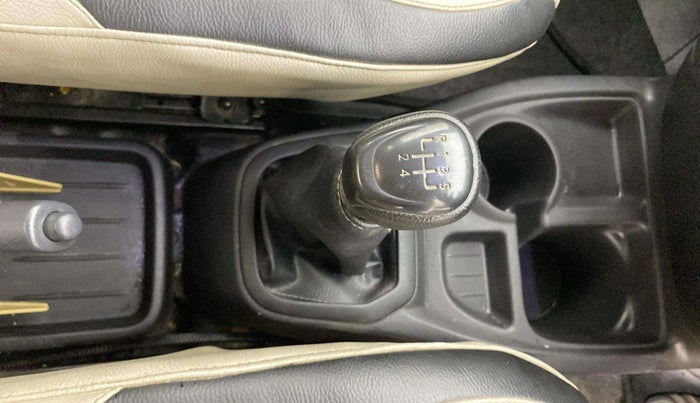 2019 Datsun Redi Go A, Petrol, Manual, 49,016 km, Gear Lever