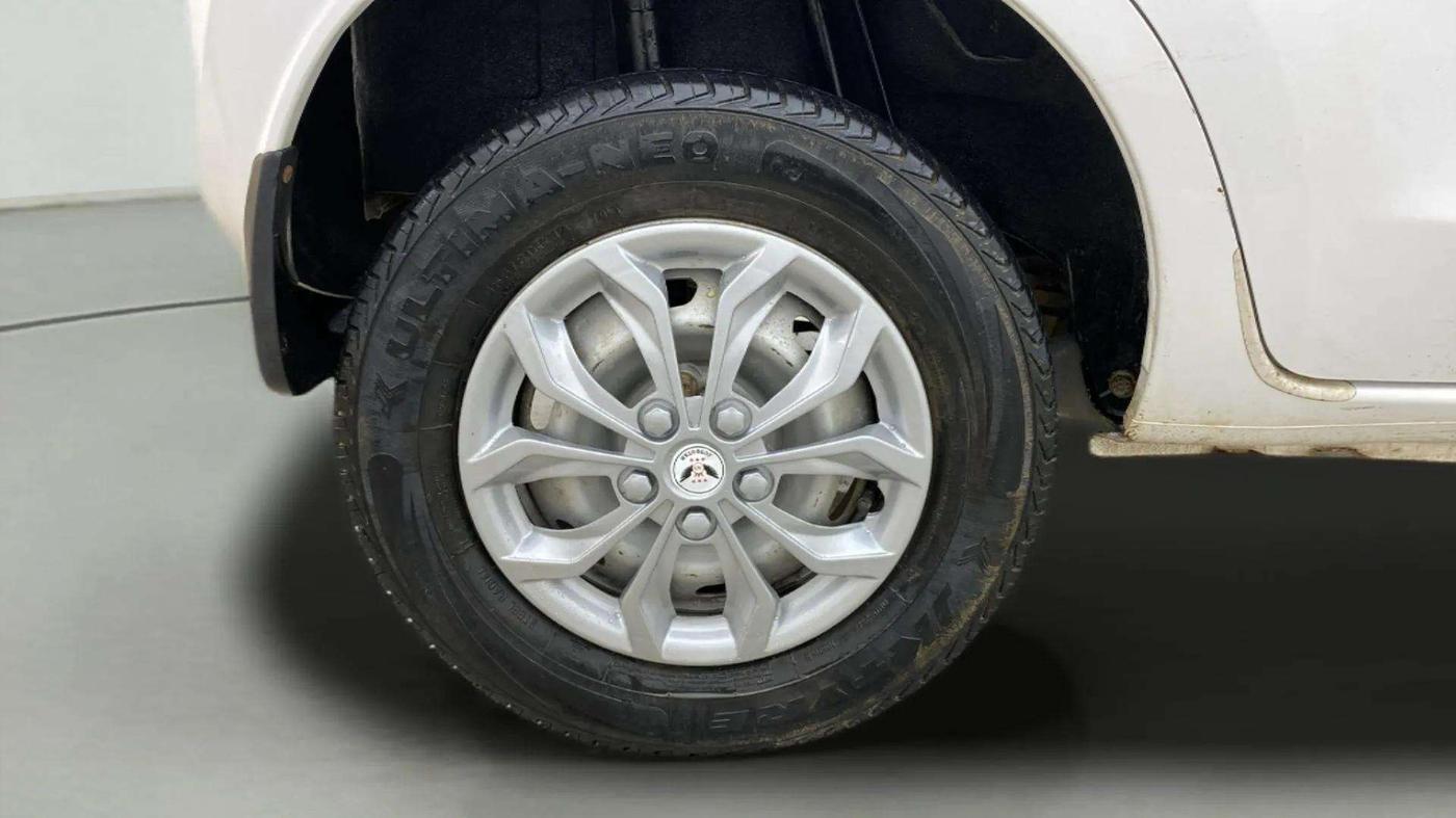 2019 Datsun Redi Go A, Petrol, Manual, 49,016 km, Right Rear Wheel