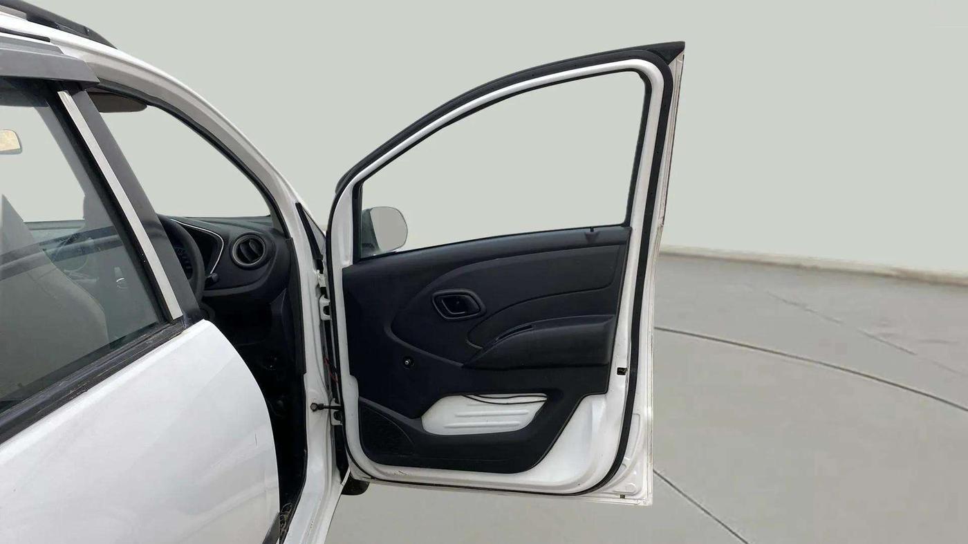 2019 Datsun Redi Go A, Petrol, Manual, 49,016 km, RHS Front Door