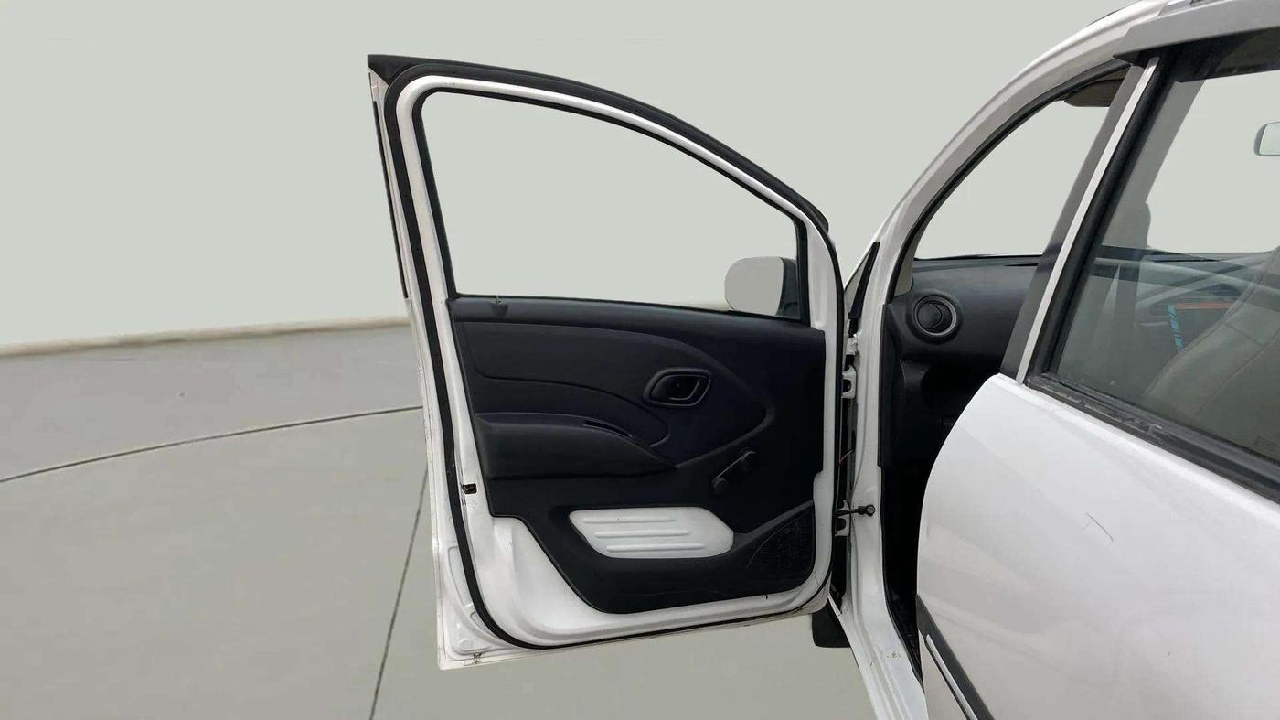 2019 Datsun Redi Go A, Petrol, Manual, 49,016 km, LHS Front Door
